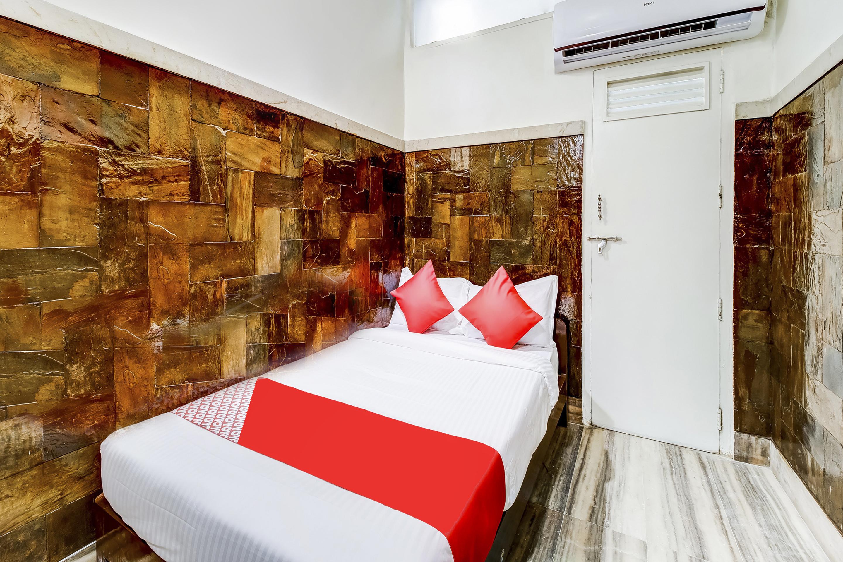 Super Oyo Hotel Dreamland Bombay Esterno foto