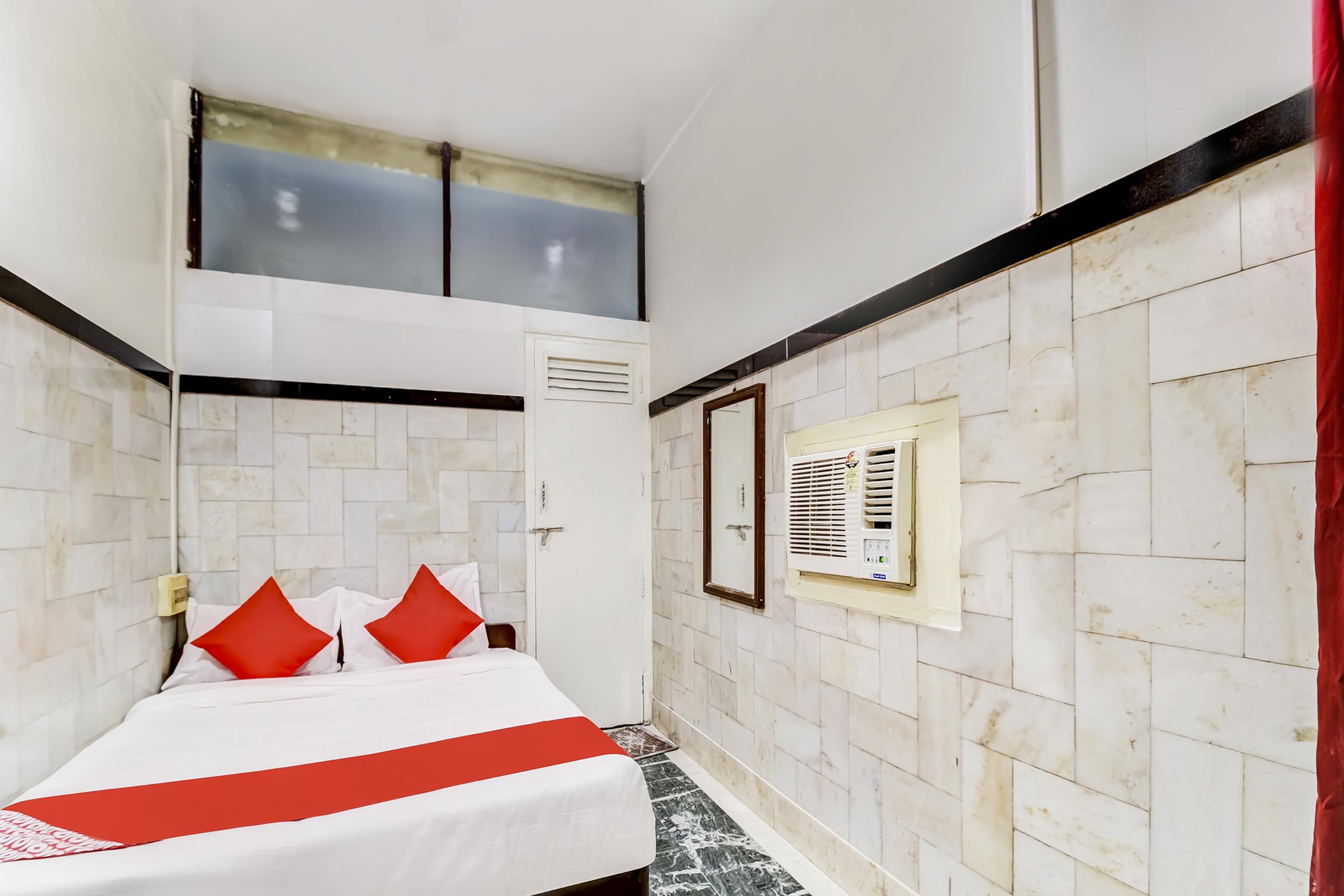 Super Oyo Hotel Dreamland Bombay Esterno foto
