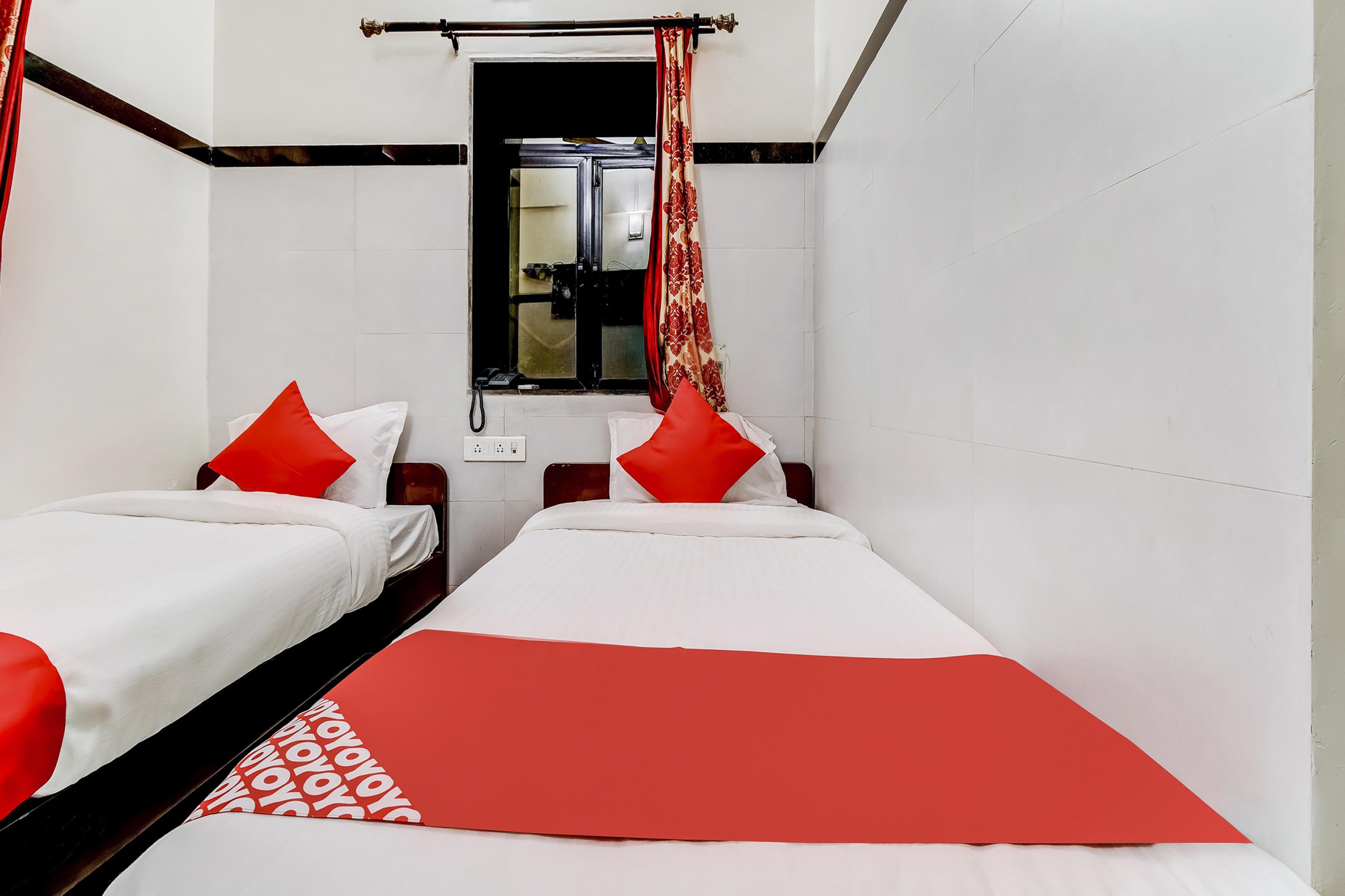 Super Oyo Hotel Dreamland Bombay Esterno foto