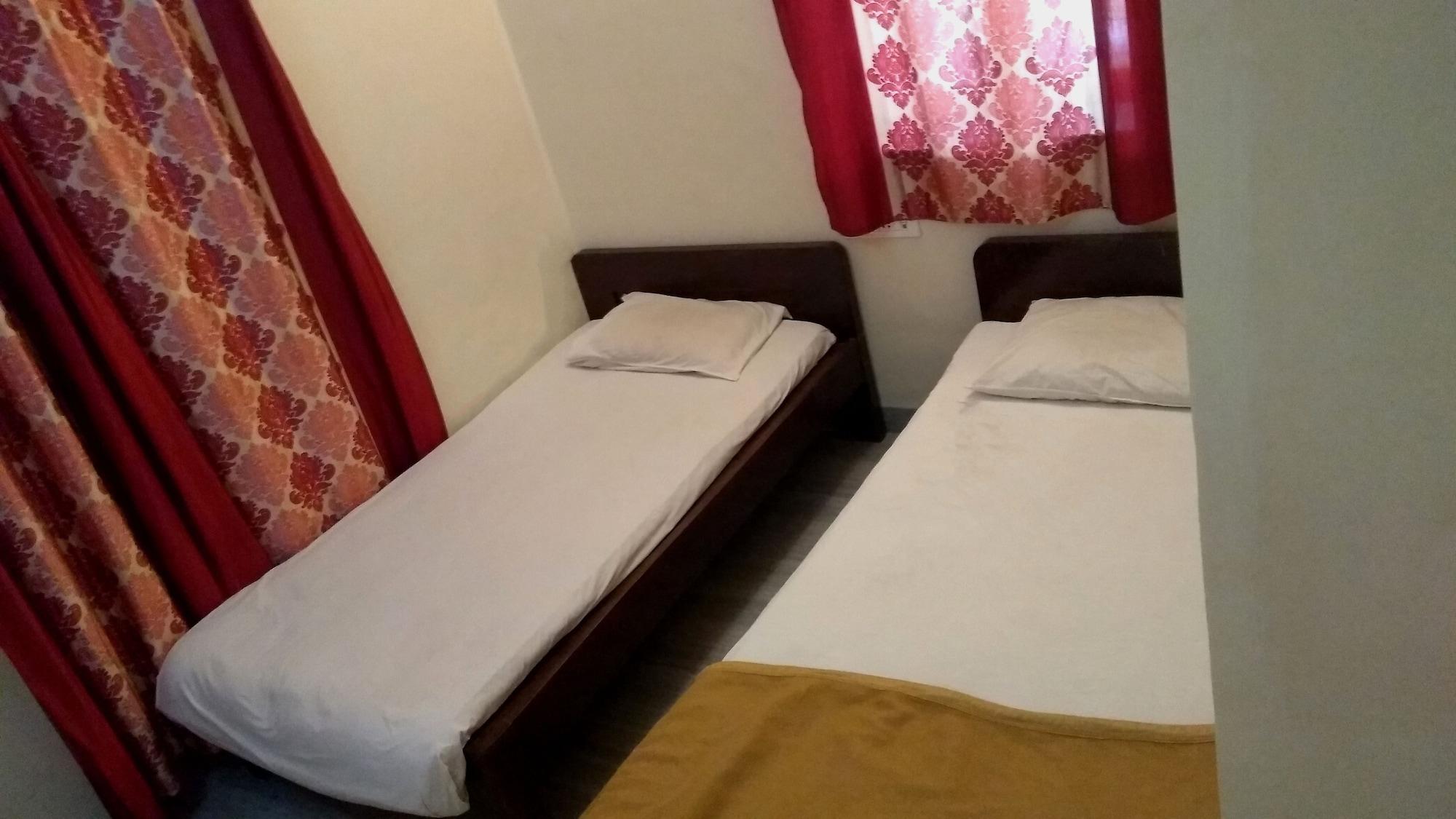 Super Oyo Hotel Dreamland Bombay Esterno foto
