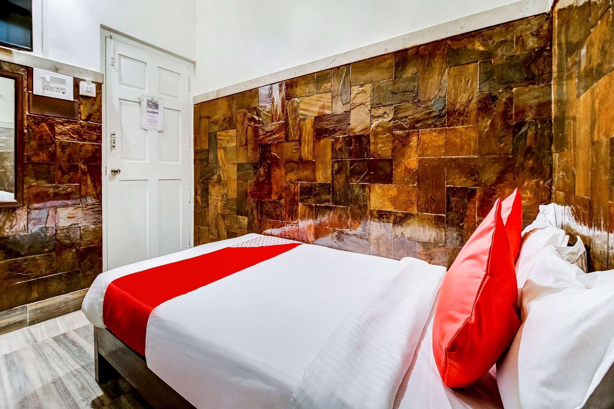 Super Oyo Hotel Dreamland Bombay Esterno foto