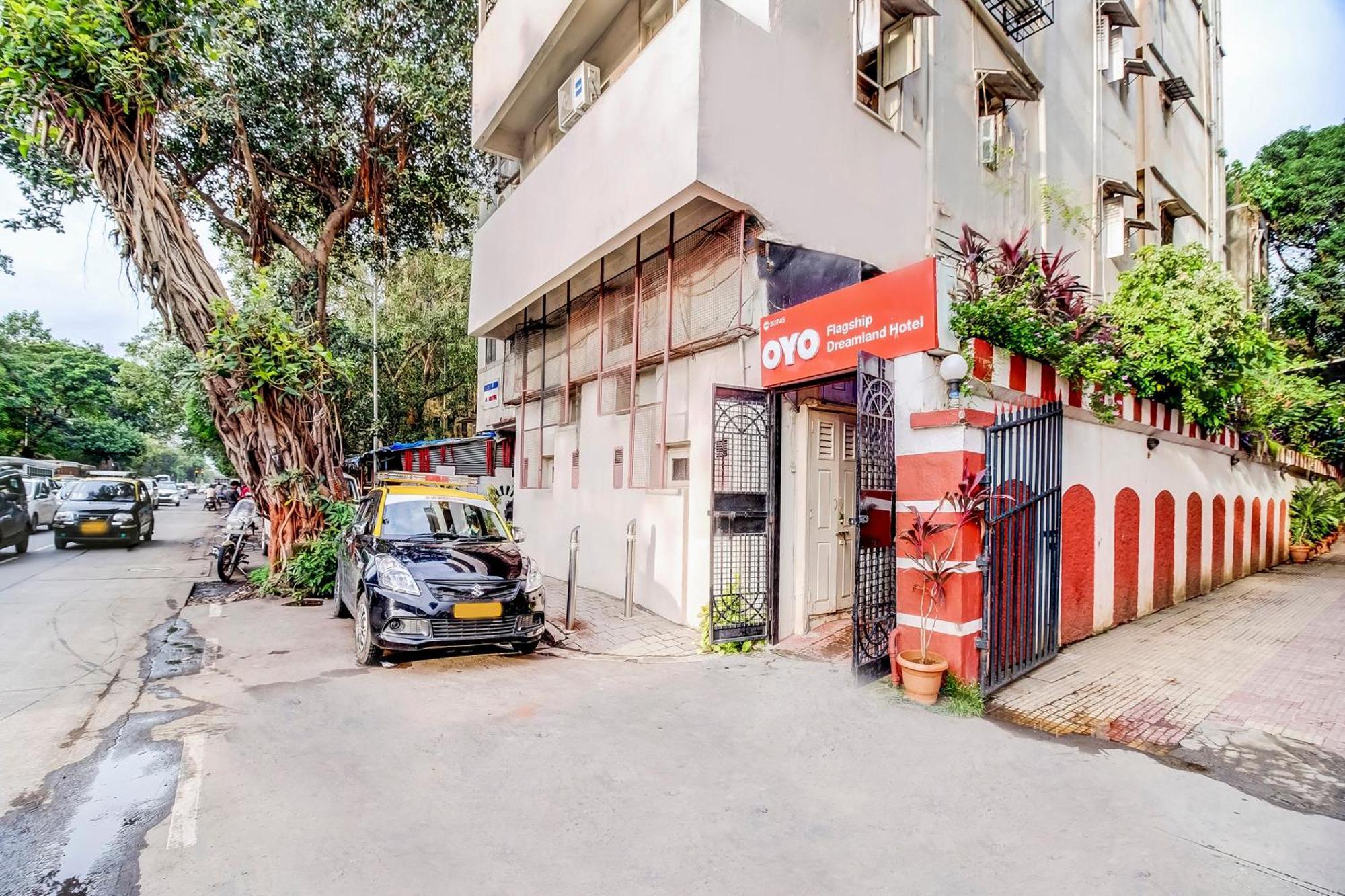 Super Oyo Hotel Dreamland Bombay Esterno foto